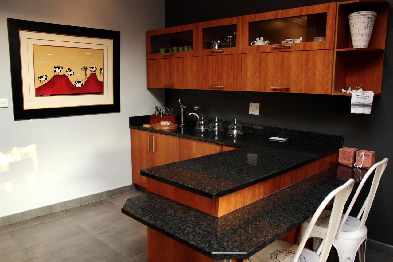 Koru Guesthouse Pretoria Ngoại thất bức ảnh