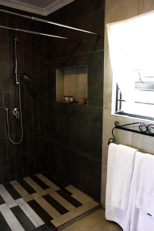 Koru Guesthouse Pretoria Ngoại thất bức ảnh